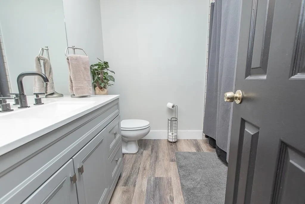 7500 Roswell Road Unit 103, Atlanta, Georgia 30350, 3 Bedrooms Bedrooms, ,2 BathroomsBathrooms,Residential,Sold,7500 Roswell Road Unit 103,6950513