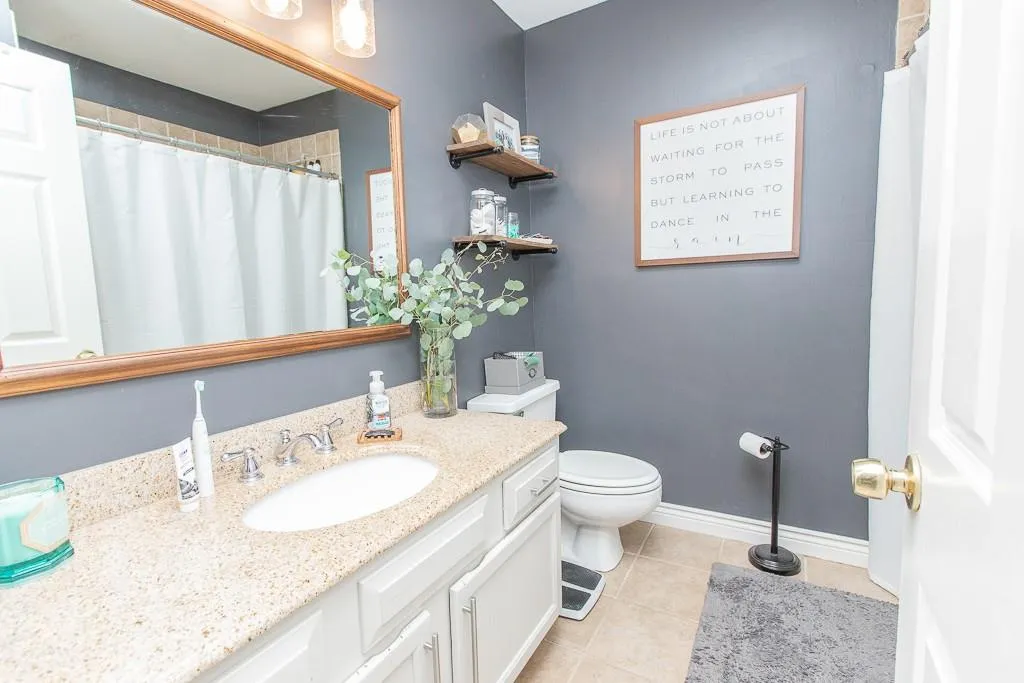 7500 Roswell Road Unit 103, Atlanta, Georgia 30350, 3 Bedrooms Bedrooms, ,2 BathroomsBathrooms,Residential,Sold,7500 Roswell Road Unit 103,6950513