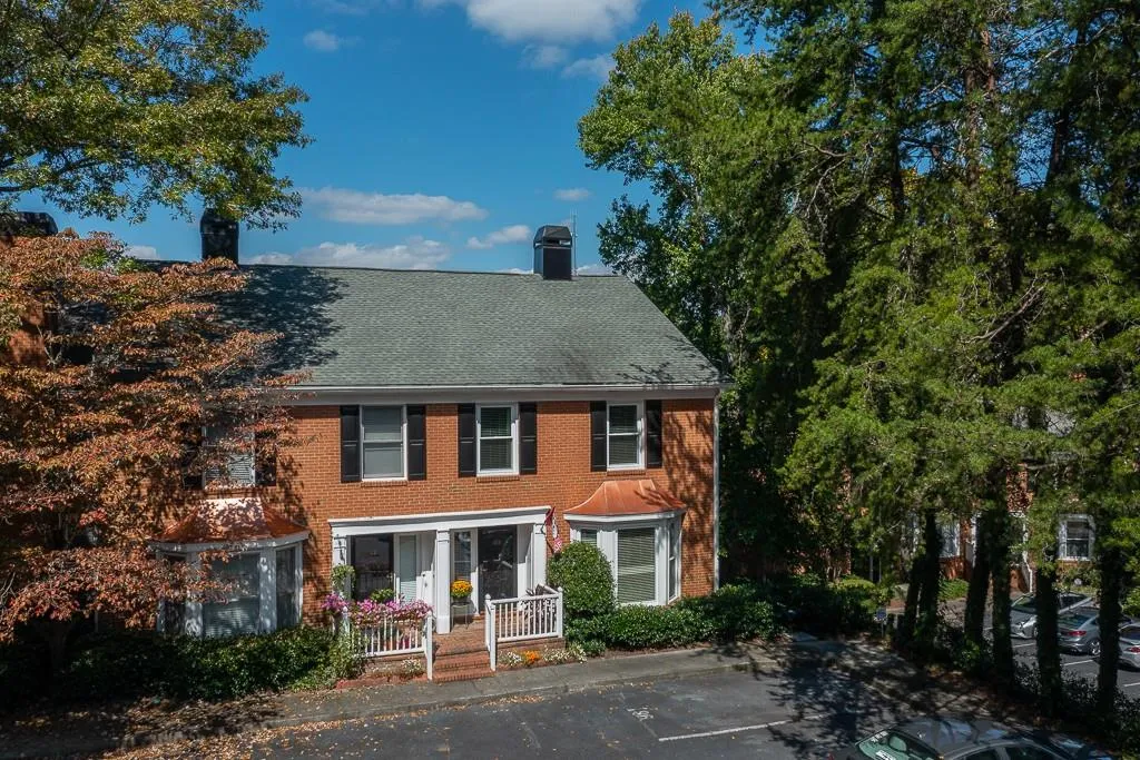 7500 Roswell Road Unit 103, Atlanta, Georgia 30350, 3 Bedrooms Bedrooms, ,2 BathroomsBathrooms,Residential,Sold,7500 Roswell Road Unit 103,6950513