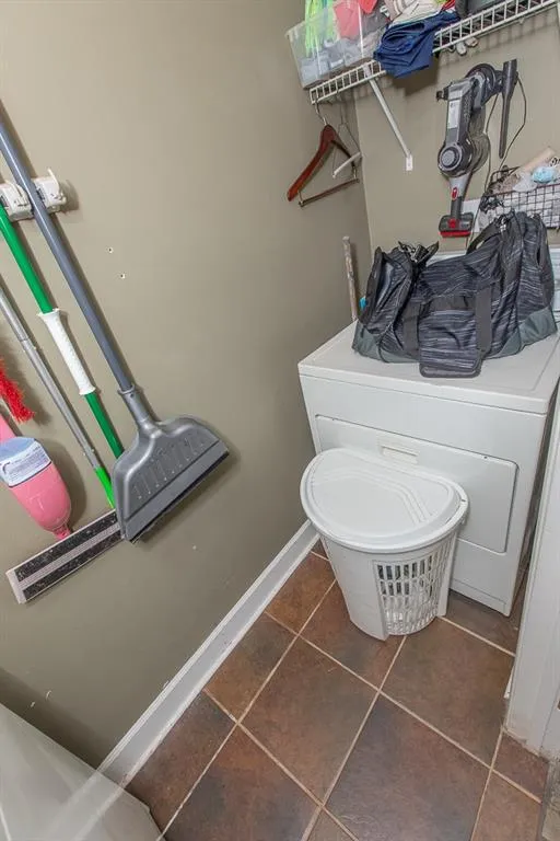 7500 Roswell Road Unit 103, Atlanta, Georgia 30350, 3 Bedrooms Bedrooms, ,2 BathroomsBathrooms,Residential,Sold,7500 Roswell Road Unit 103,6950513