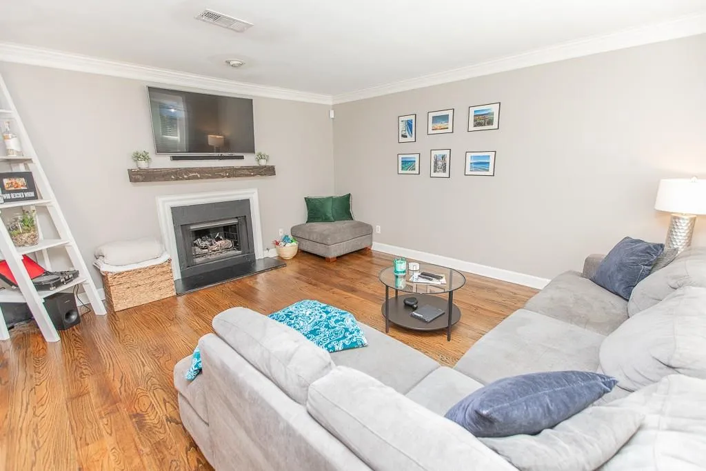 7500 Roswell Road Unit 103, Atlanta, Georgia 30350, 3 Bedrooms Bedrooms, ,2 BathroomsBathrooms,Residential,Sold,7500 Roswell Road Unit 103,6950513