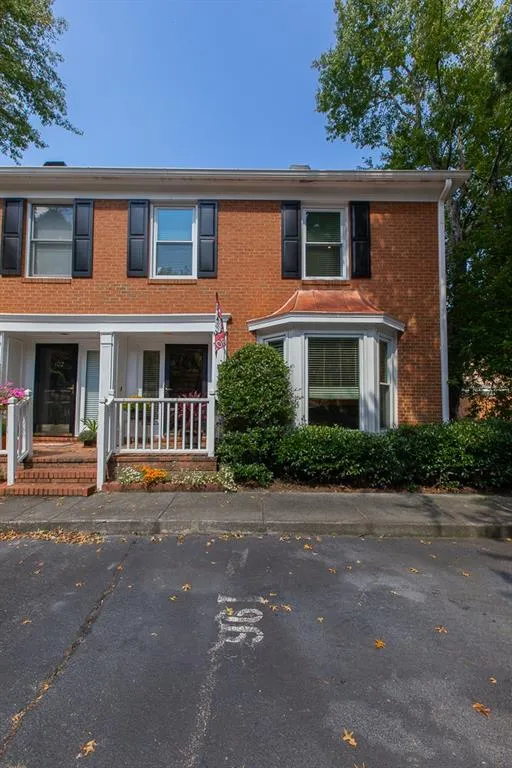 7500 Roswell Road Unit 103, Atlanta, Georgia 30350, 3 Bedrooms Bedrooms, ,2 BathroomsBathrooms,Residential,Sold,7500 Roswell Road Unit 103,6950513