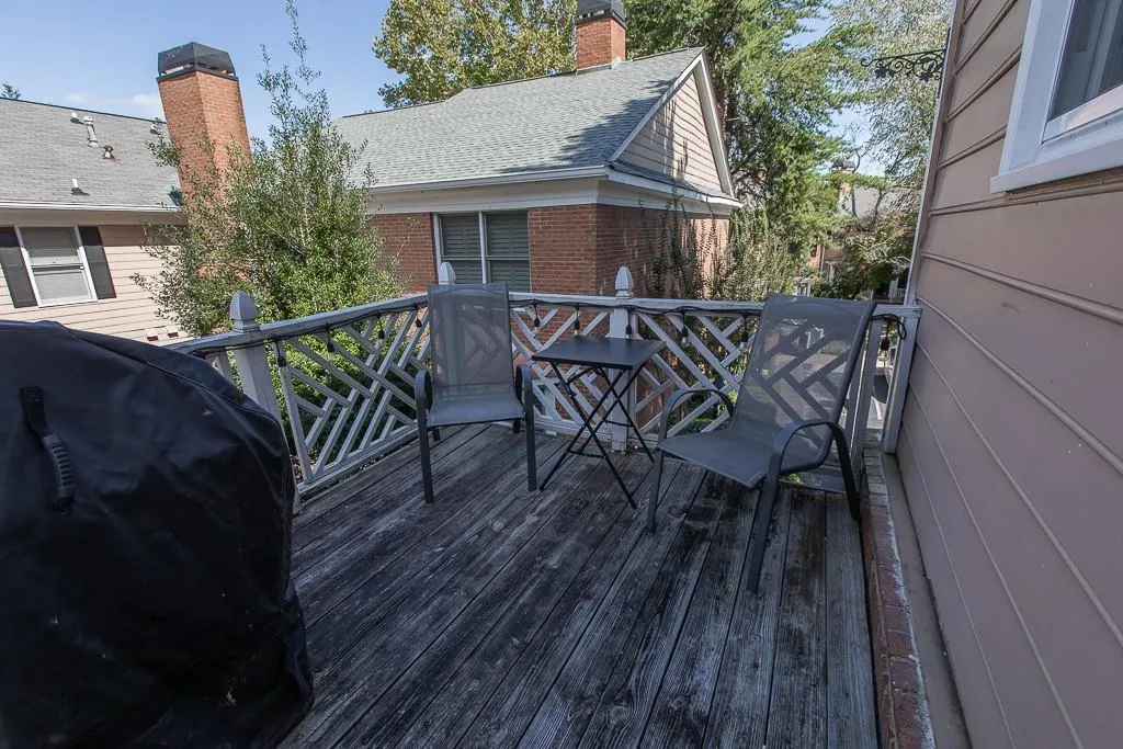 7500 Roswell Road Unit 103, Atlanta, Georgia 30350, 3 Bedrooms Bedrooms, ,2 BathroomsBathrooms,Residential,Sold,7500 Roswell Road Unit 103,6950513