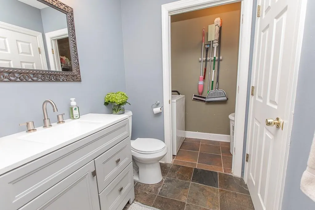 7500 Roswell Road Unit 103, Atlanta, Georgia 30350, 3 Bedrooms Bedrooms, ,2 BathroomsBathrooms,Residential,Sold,7500 Roswell Road Unit 103,6950513