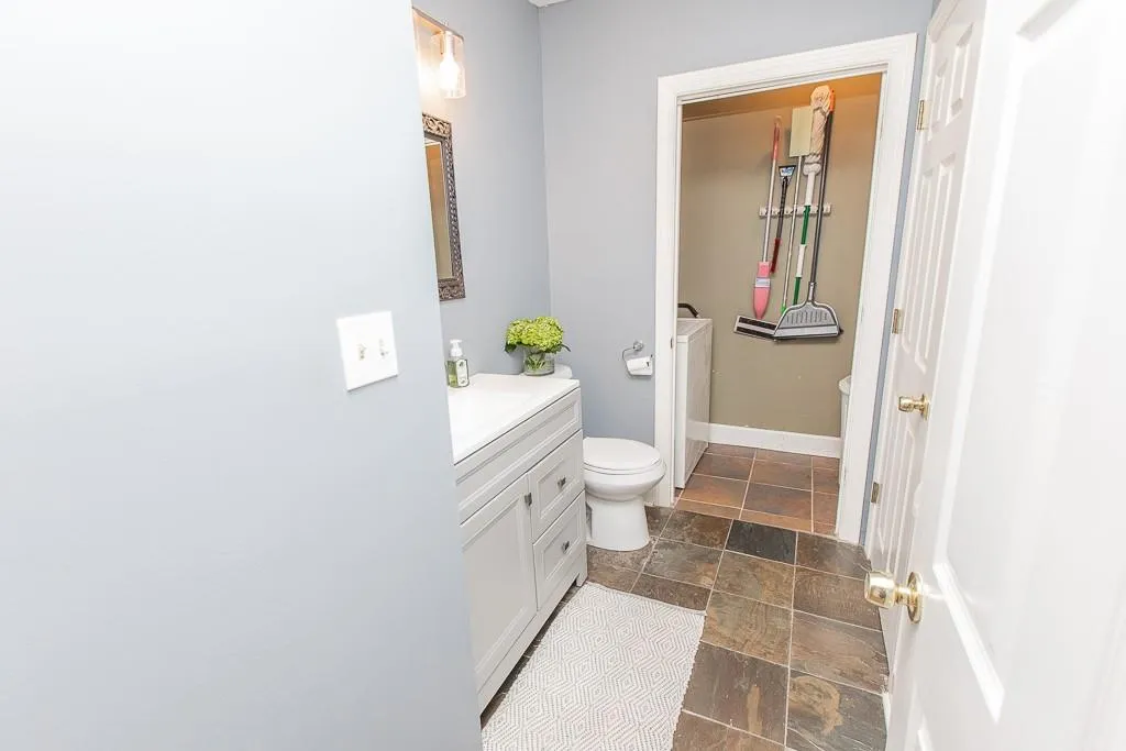 7500 Roswell Road Unit 103, Atlanta, Georgia 30350, 3 Bedrooms Bedrooms, ,2 BathroomsBathrooms,Residential,Sold,7500 Roswell Road Unit 103,6950513