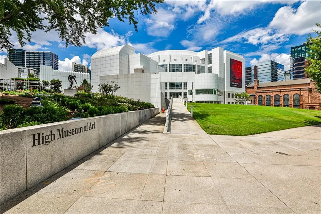 High Museum of Art just across the road