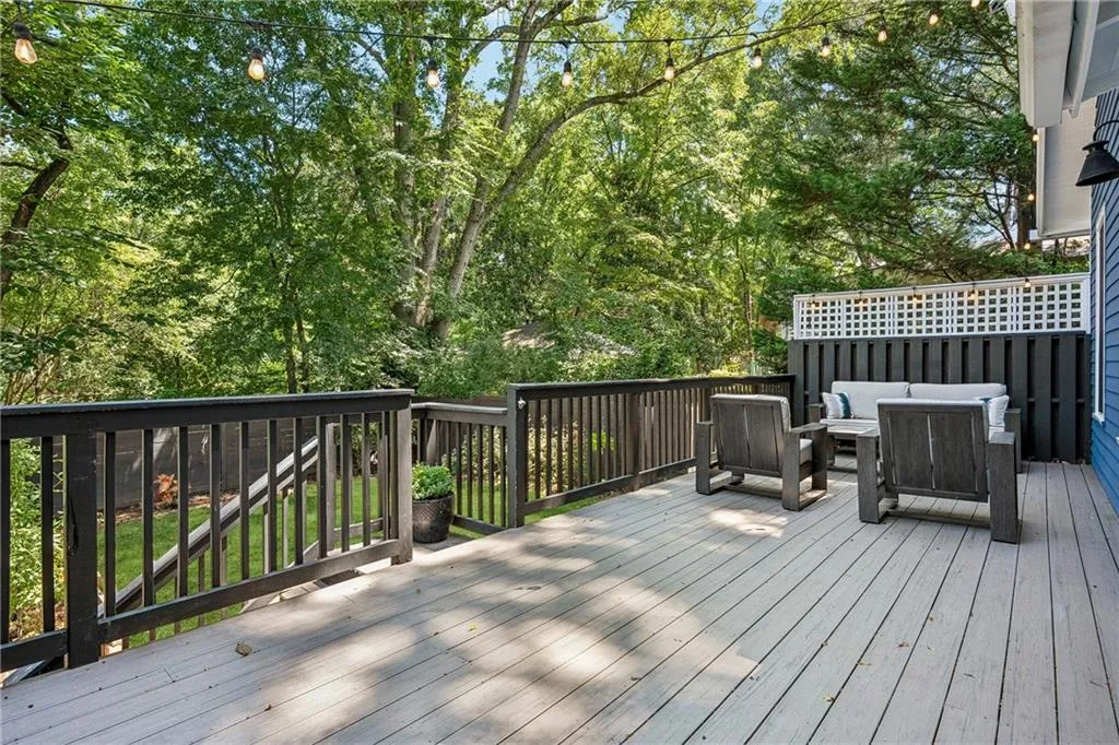 Deck featuring outdoor lounge area