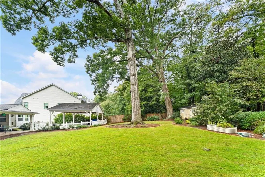 2838 N Thompson Road Ne, Atlanta, Georgia 30319, 3 Bedrooms Bedrooms, 0 ,2 BathroomsBathrooms,Land,For Sale,2838 N Thompson Road Ne,7848444