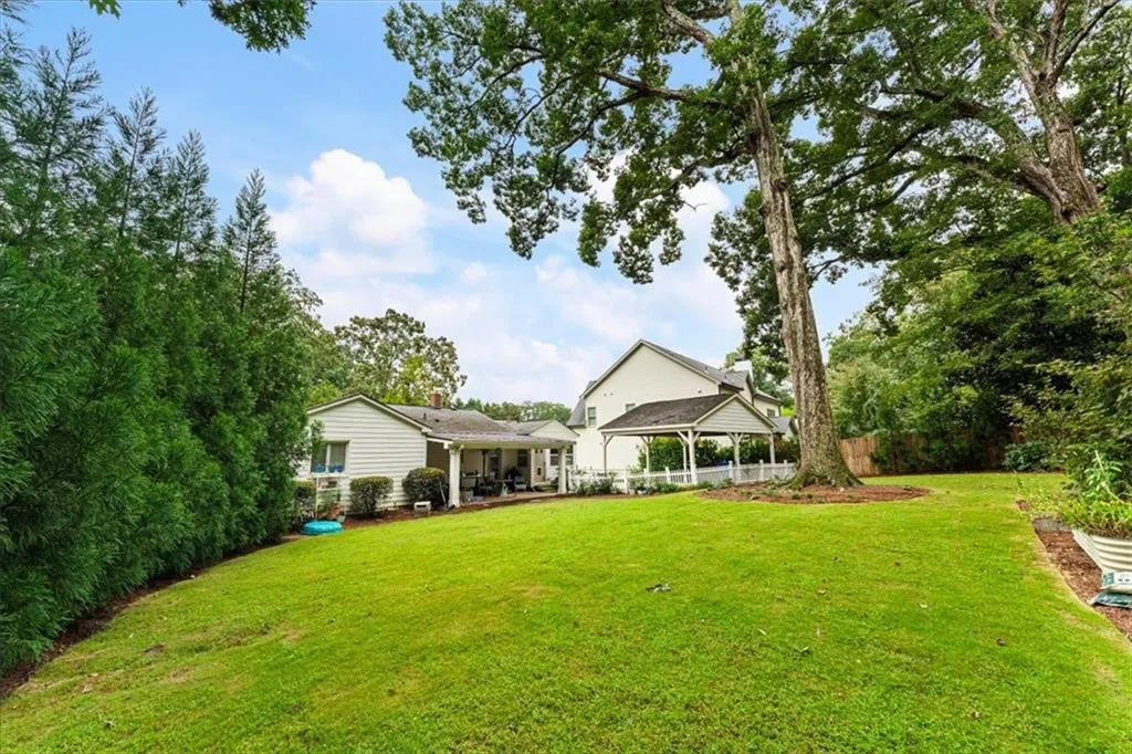 2838 N Thompson Road Ne, Atlanta, Georgia 30319, 3 Bedrooms Bedrooms, 0 ,2 BathroomsBathrooms,Land,For Sale,2838 N Thompson Road Ne,7848444