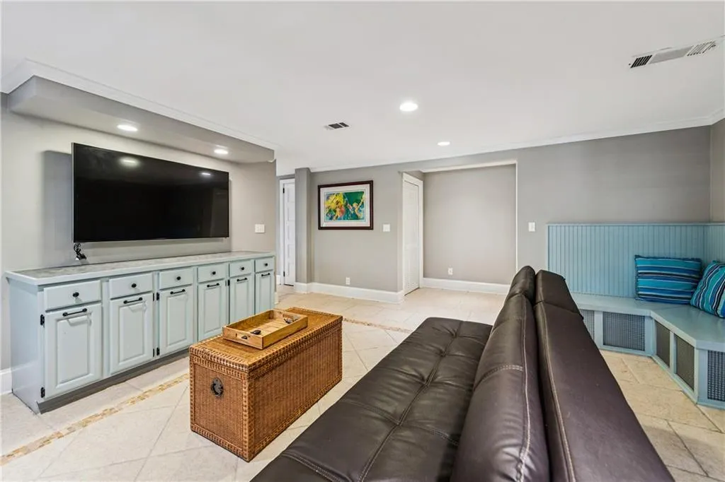 4220 Club Drive Ne, Atlanta, Georgia 30319, 3 Bedrooms Bedrooms, ,2 BathroomsBathrooms,Residential,For Sale,4220 Club Drive Ne,7672606