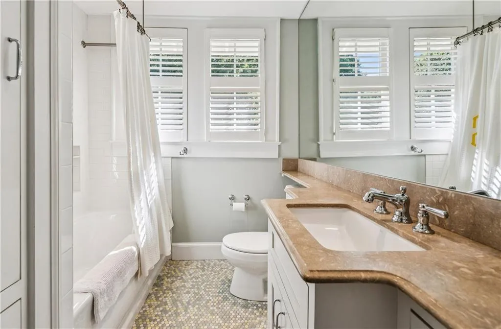 4220 Club Drive Ne, Atlanta, Georgia 30319, 3 Bedrooms Bedrooms, ,2 BathroomsBathrooms,Residential,For Sale,4220 Club Drive Ne,7672606