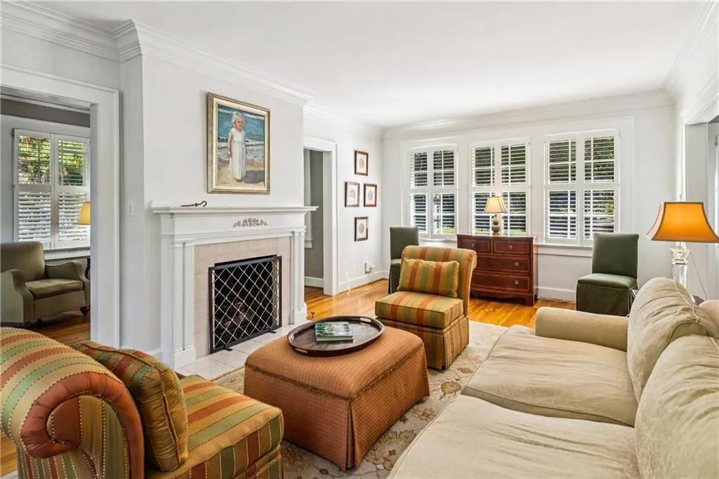 4220 Club Drive Ne, Atlanta, Georgia 30319, 3 Bedrooms Bedrooms, ,2 BathroomsBathrooms,Residential,For Sale,4220 Club Drive Ne,7672606