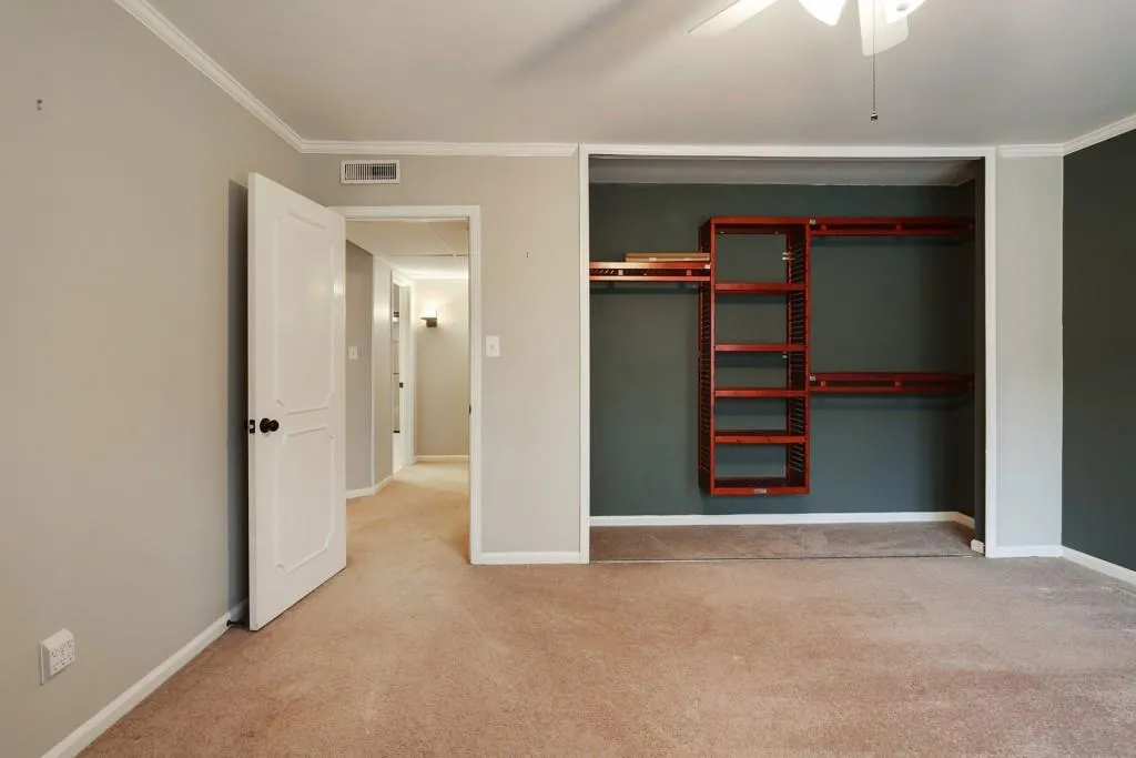 5400 Roswell Road Unit E5, Sandy Springs, Georgia 30342, 2 Bedrooms Bedrooms, ,1 BathroomBathrooms,Residential,Sold,5400 Roswell Road Unit E5,6112064