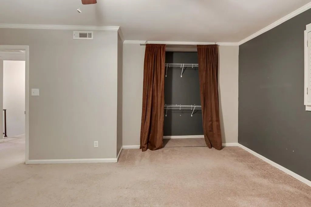 5400 Roswell Road Unit E5, Sandy Springs, Georgia 30342, 2 Bedrooms Bedrooms, ,1 BathroomBathrooms,Residential,Sold,5400 Roswell Road Unit E5,6112064