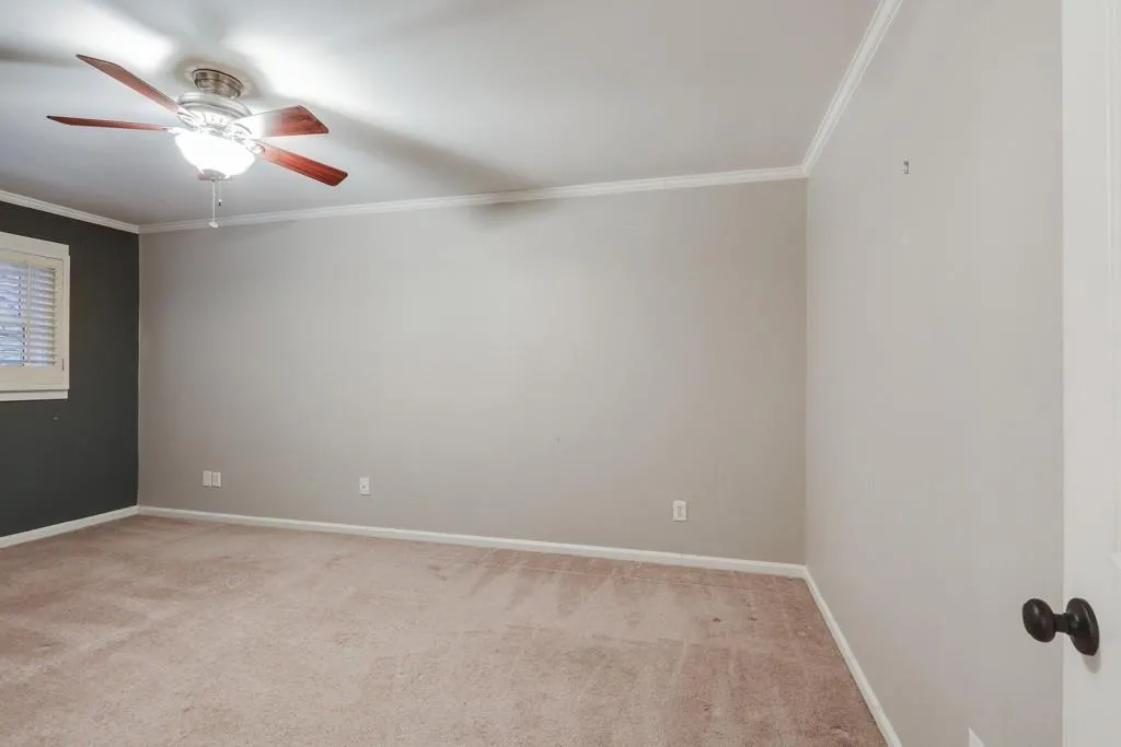 5400 Roswell Road Unit E5, Sandy Springs, Georgia 30342, 2 Bedrooms Bedrooms, ,1 BathroomBathrooms,Residential,Sold,5400 Roswell Road Unit E5,6112064