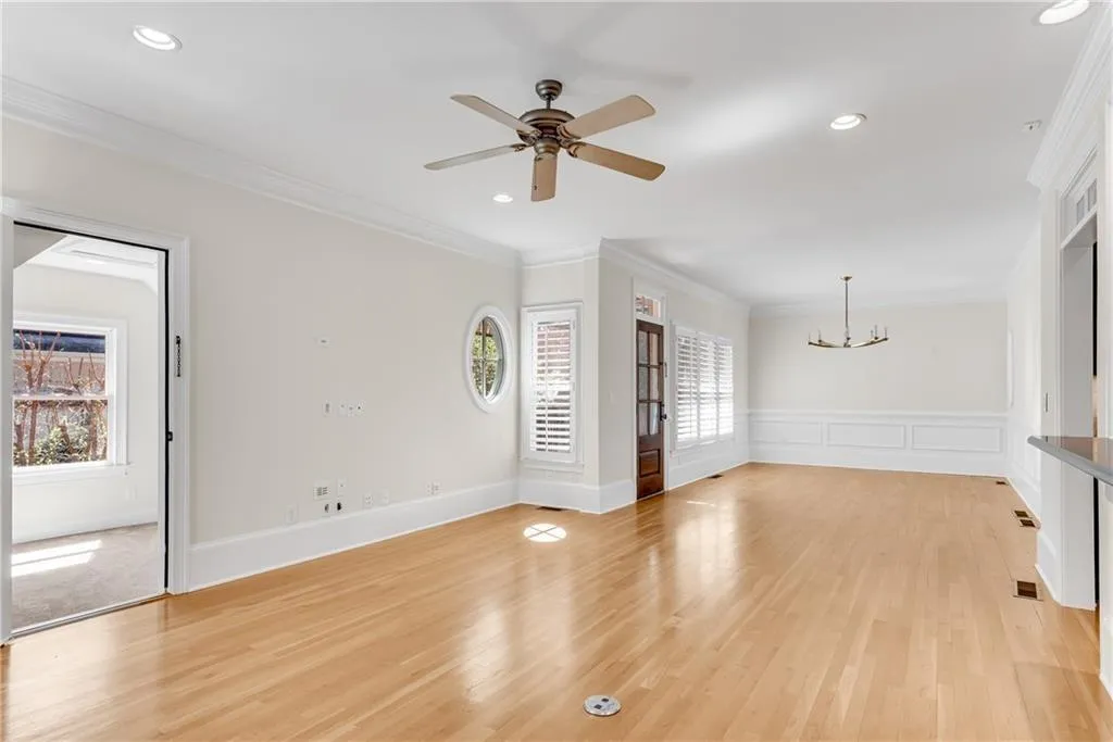 Atlanta, Georgia 30319, 4 Bedrooms Bedrooms, ,3 BathroomsBathrooms,Residential,For Sale,7591778