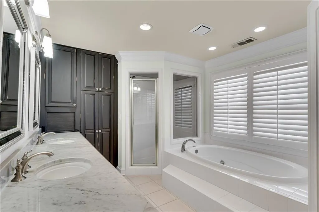 Atlanta, Georgia 30319, 4 Bedrooms Bedrooms, ,3 BathroomsBathrooms,Residential,For Sale,7591778