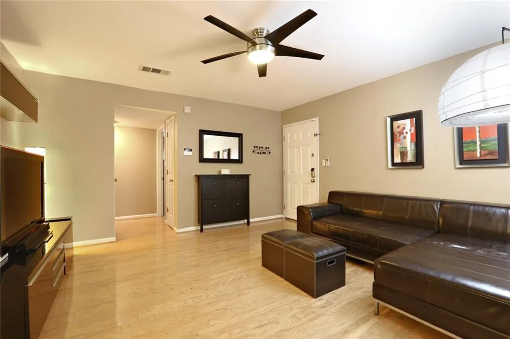 1445 Monroe Drive Ne Unit C18, Atlanta, Georgia 30324, 2 Bedrooms Bedrooms, ,2 BathroomsBathrooms,Residential,Sold,1445 Monroe Drive Ne Unit C18,5648008