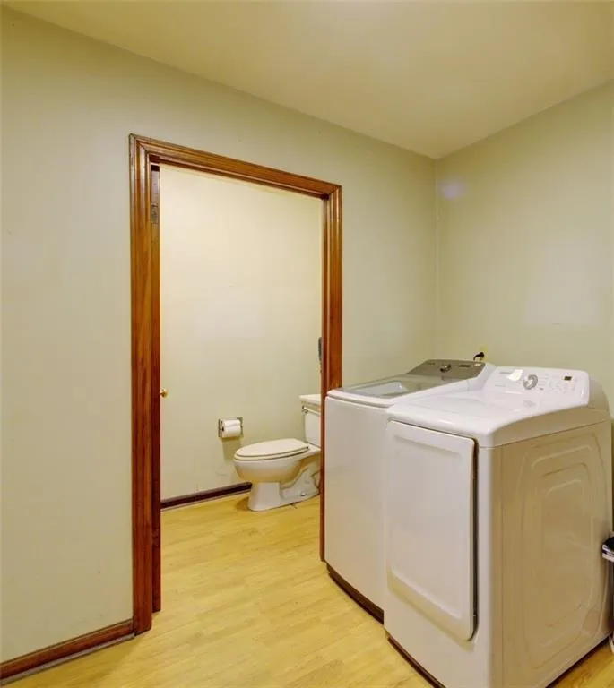 240 Abington Drive, Atlanta, Georgia 30328, 3 Bedrooms Bedrooms, ,2 BathroomsBathrooms,Residential,Sold,240 Abington Drive,7397627