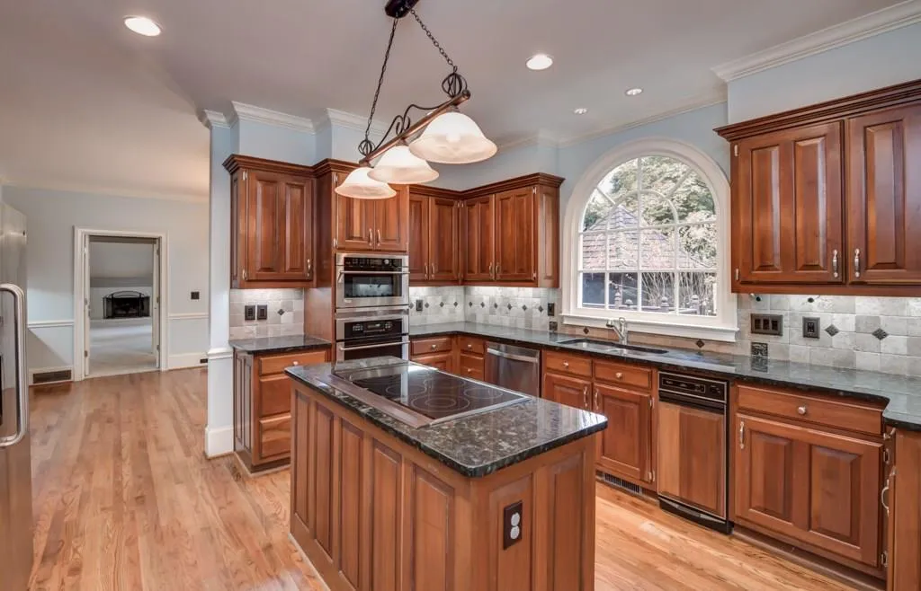7590 Wolf Brook Drive, Sandy Springs, Georgia 30350, 5 Bedrooms Bedrooms, ,4 BathroomsBathrooms,Residential,Sold,7590 Wolf Brook Drive,5933735