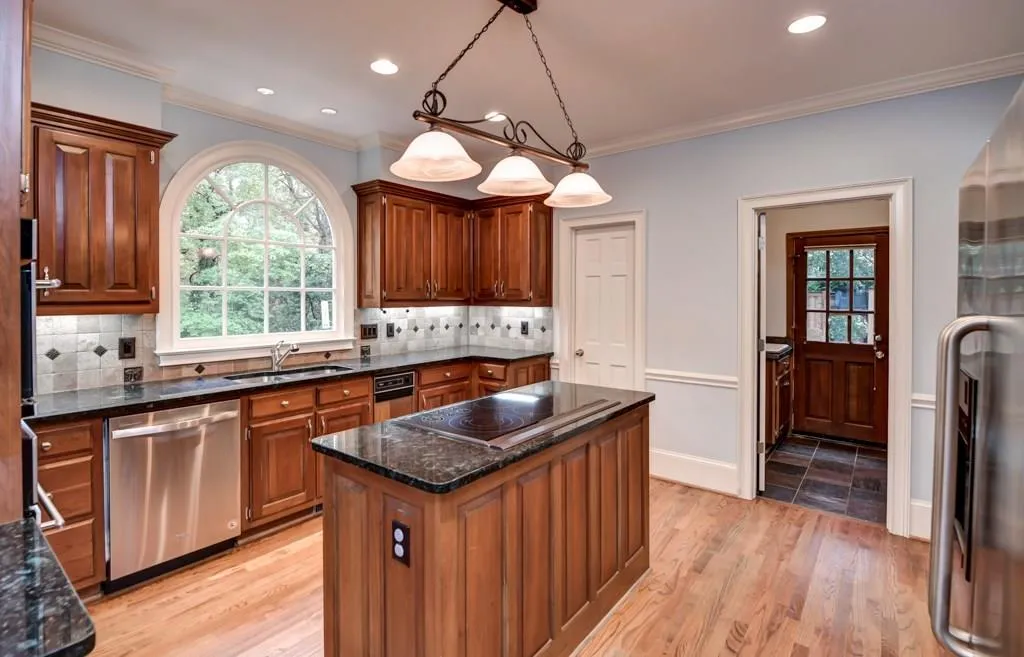 7590 Wolf Brook Drive, Sandy Springs, Georgia 30350, 5 Bedrooms Bedrooms, ,4 BathroomsBathrooms,Residential,Sold,7590 Wolf Brook Drive,5933735