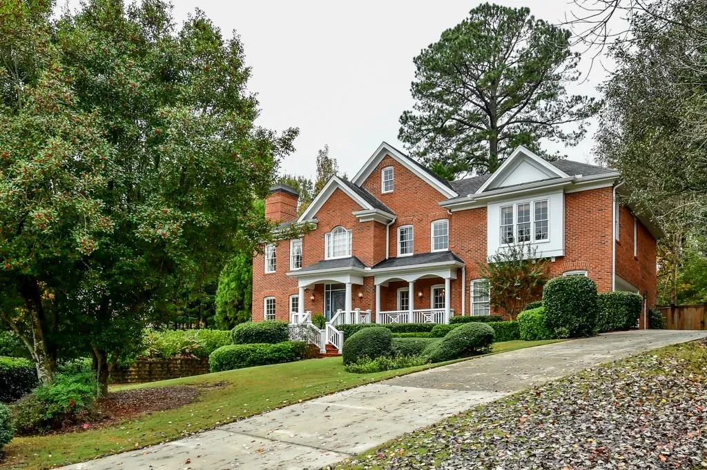 7590 Wolf Brook Drive, Sandy Springs, Georgia 30350, 5 Bedrooms Bedrooms, ,4 BathroomsBathrooms,Residential,Sold,7590 Wolf Brook Drive,5933735