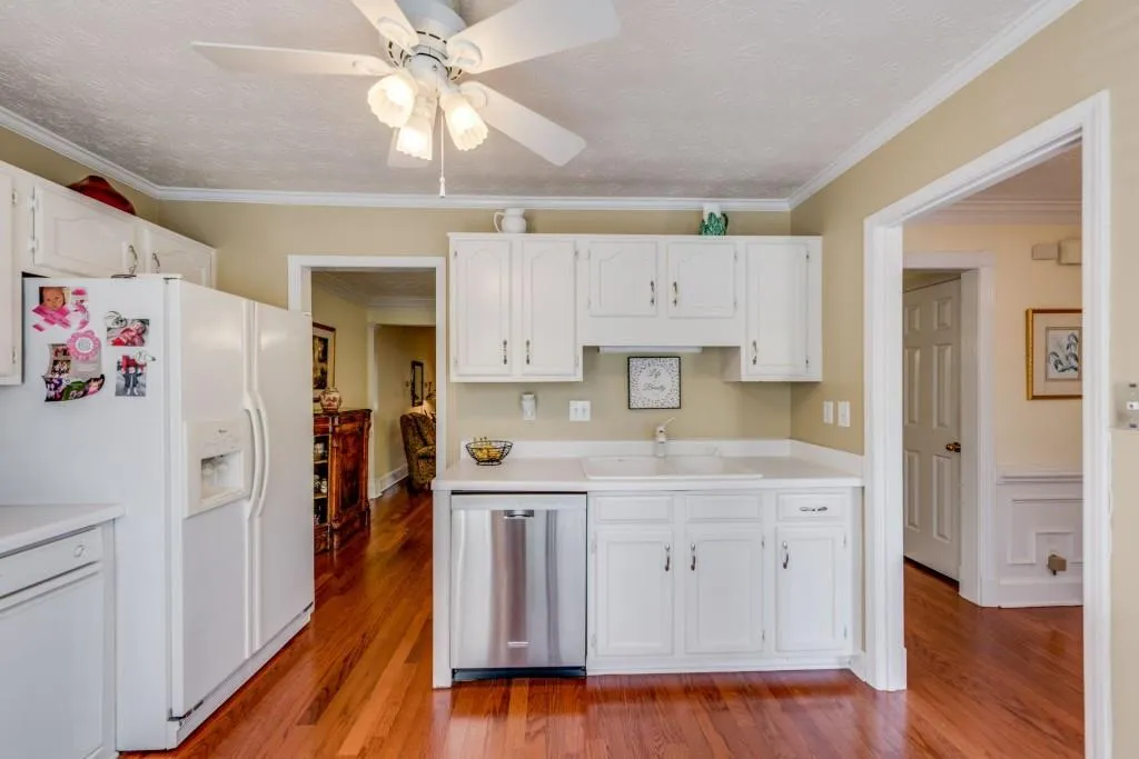 7904 Briar Villa Place, Sandy Springs, Georgia 30350, 3 Bedrooms Bedrooms, ,2 BathroomsBathrooms,Residential,Sold,7904 Briar Villa Place,5935031