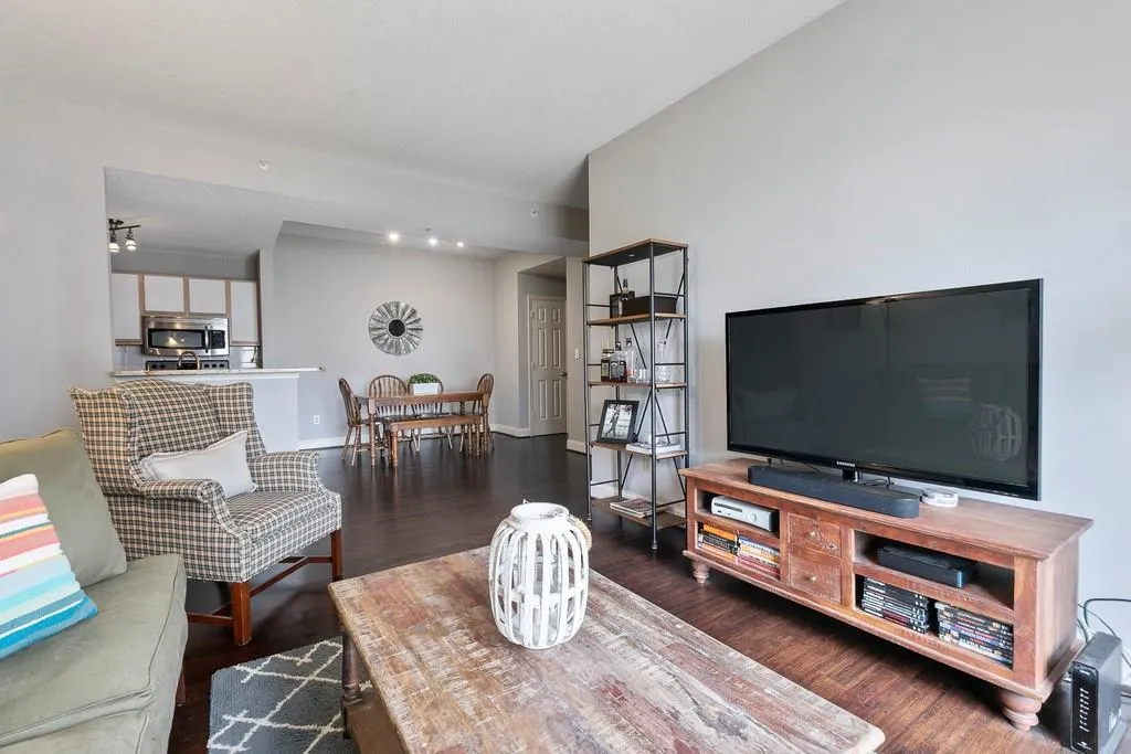 1074 Peachtree Walk Ne Unit B508, Atlanta, Georgia 30309, 2 Bedrooms Bedrooms, ,2 BathroomsBathrooms,Residential,Sold,1074 Peachtree Walk Ne Unit B508,6540034
