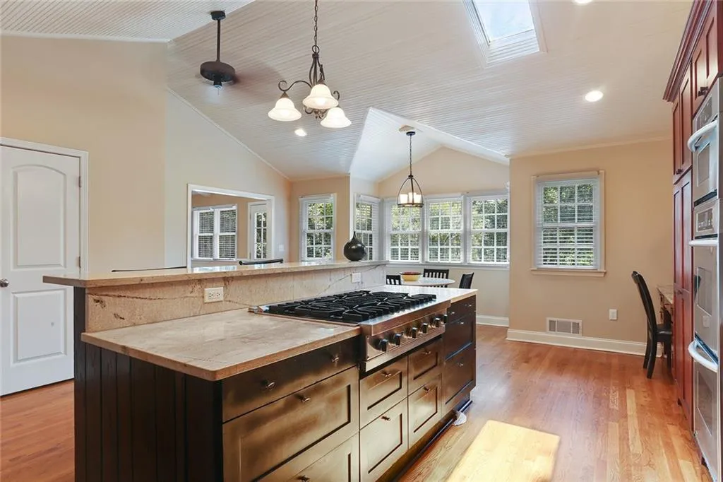 4770 Nw Dudley Lane Nw, Atlanta, Georgia 30327, 4 Bedrooms Bedrooms, ,4 BathroomsBathrooms,Residential,Sold,4770 Nw Dudley Lane Nw,5882963