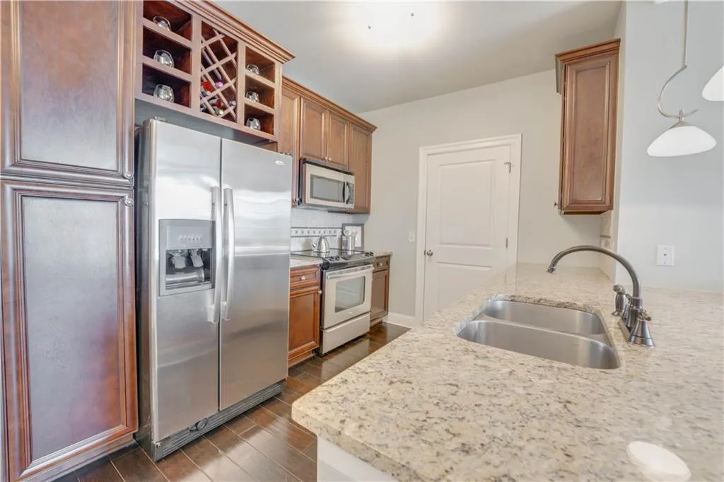 901 Abernathy Road Unit 5200, Atlanta, Georgia 30328, 2 Bedrooms Bedrooms, ,2 BathroomsBathrooms,Residential,Sold,901 Abernathy Road Unit 5200,7075926