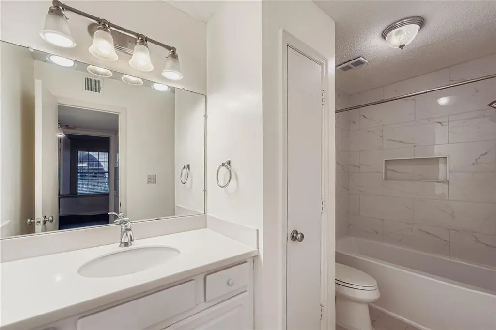 4100 Chastain Park Court Ne, Atlanta, Georgia 30342, 1 Bedroom Bedrooms, ,1 BathroomBathrooms,Residential,For Sale,4100 Chastain Park Court Ne,7651283