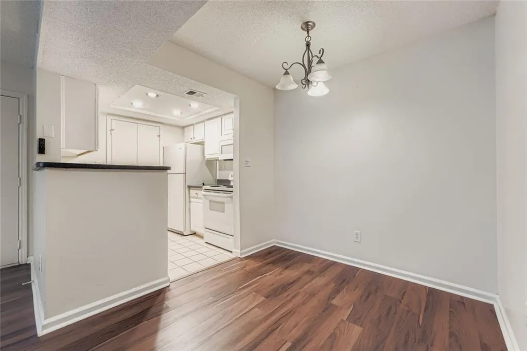 4100 Chastain Park Court Ne, Atlanta, Georgia 30342, 1 Bedroom Bedrooms, ,1 BathroomBathrooms,Residential,For Sale,4100 Chastain Park Court Ne,7651283