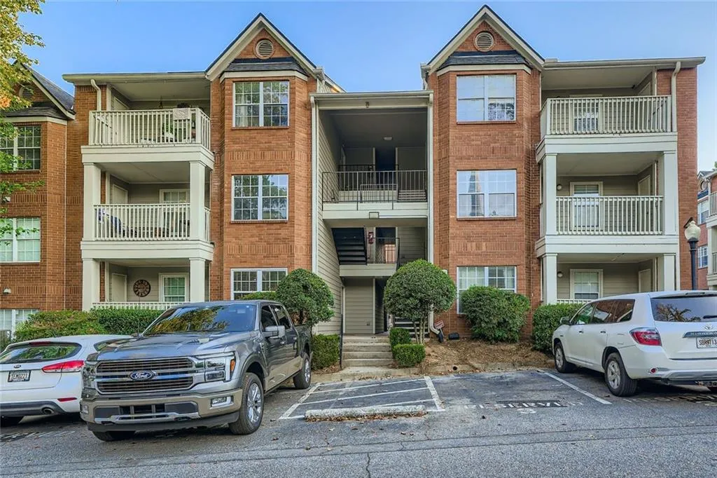 4100 Chastain Park Court Ne, Atlanta, Georgia 30342, 1 Bedroom Bedrooms, ,1 BathroomBathrooms,Residential,For Sale,4100 Chastain Park Court Ne,7651283