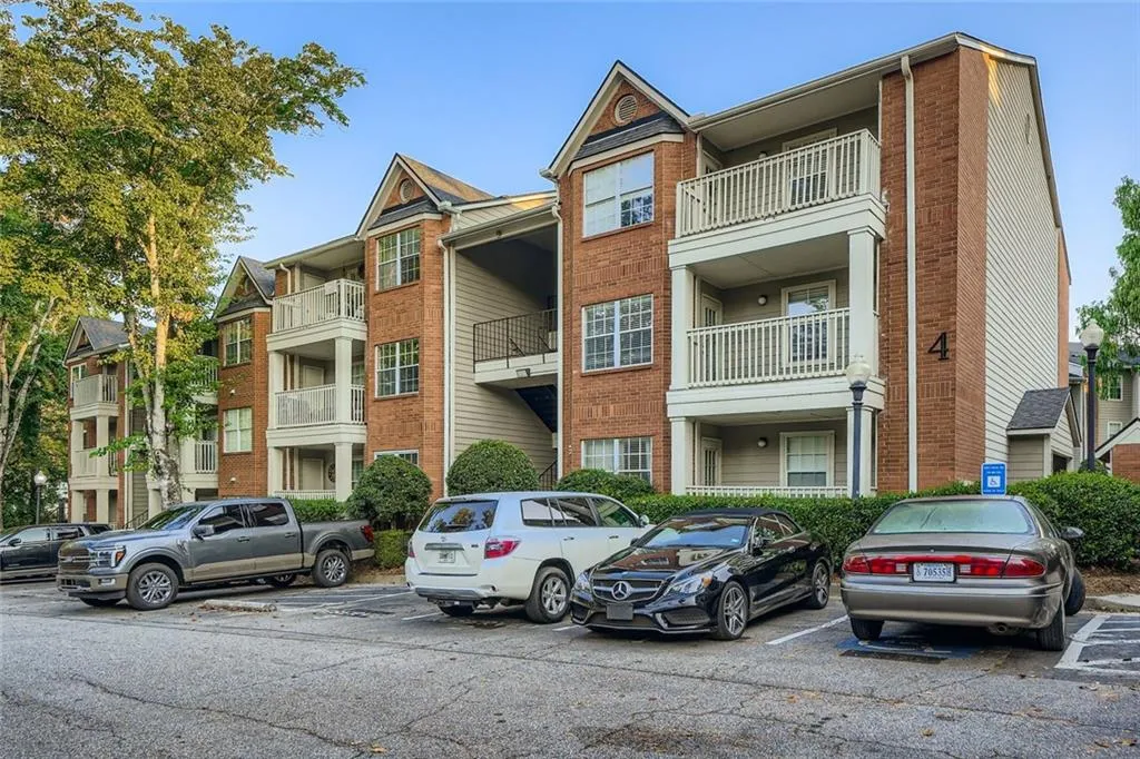 4100 Chastain Park Court Ne, Atlanta, Georgia 30342, 1 Bedroom Bedrooms, ,1 BathroomBathrooms,Residential,For Sale,4100 Chastain Park Court Ne,7651283