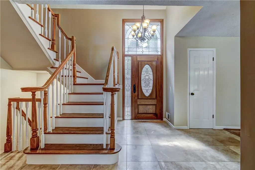 335 River Knoll Drive, Atlanta, Georgia 30328, 5 Bedrooms Bedrooms, ,3 BathroomsBathrooms,Residential,Sold,335 River Knoll Drive,5898934