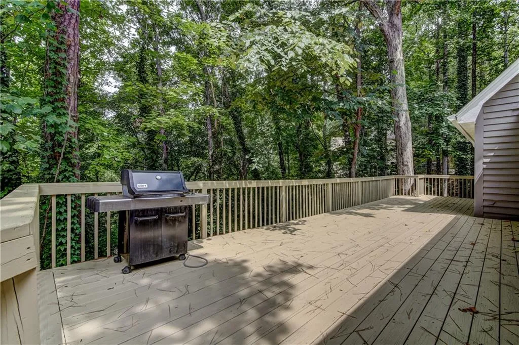 335 River Knoll Drive, Atlanta, Georgia 30328, 5 Bedrooms Bedrooms, ,3 BathroomsBathrooms,Residential,Sold,335 River Knoll Drive,5898934