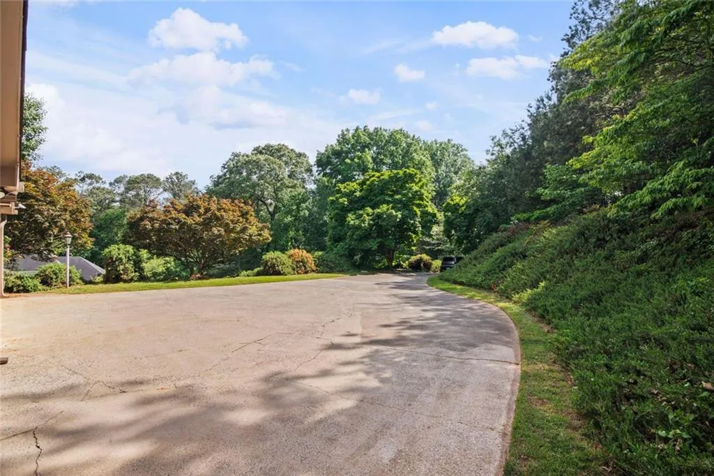 1440 Northwold Drive, Atlanta, Georgia 30350, 6 Bedrooms Bedrooms, ,4 BathroomsBathrooms,Residential,Sold,1440 Northwold Drive,7570272