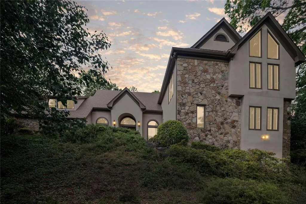 1440 Northwold Drive, Atlanta, Georgia 30350, 6 Bedrooms Bedrooms, ,4 BathroomsBathrooms,Residential,Sold,1440 Northwold Drive,7570272