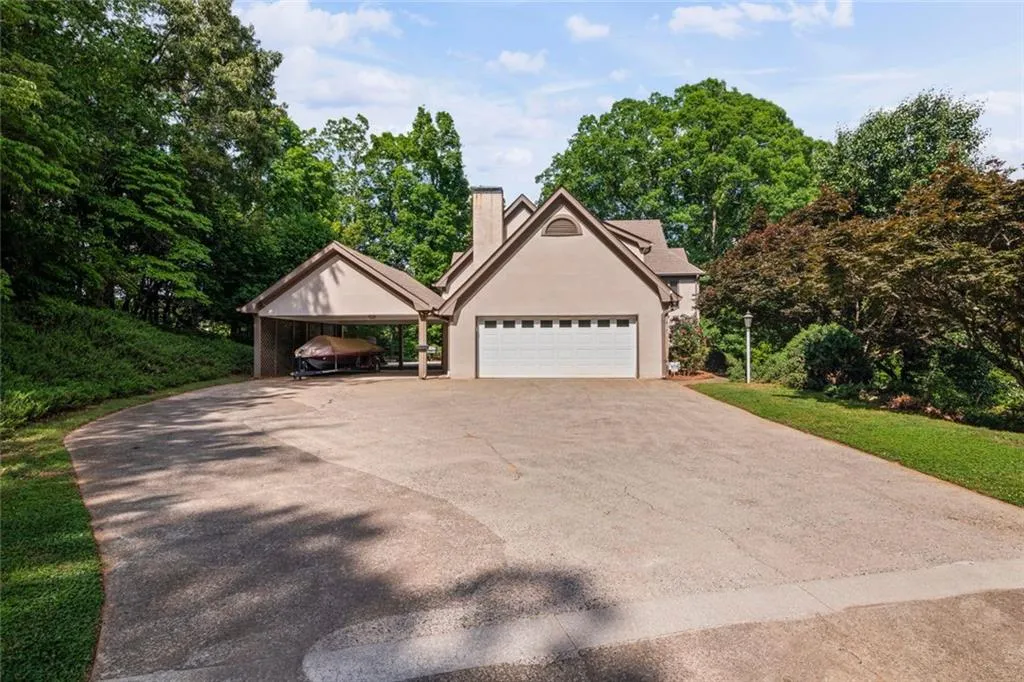 1440 Northwold Drive, Atlanta, Georgia 30350, 6 Bedrooms Bedrooms, ,4 BathroomsBathrooms,Residential,Sold,1440 Northwold Drive,7570272