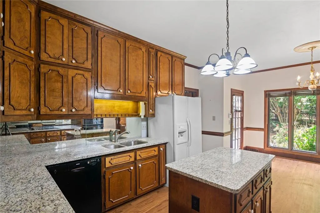 1440 Northwold Drive, Atlanta, Georgia 30350, 6 Bedrooms Bedrooms, ,4 BathroomsBathrooms,Residential,Sold,1440 Northwold Drive,7570272