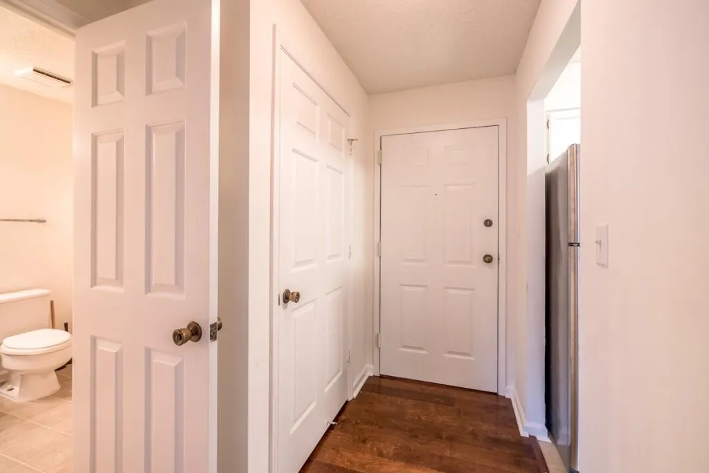300 Johnson Ferry Road Ne Unit B113, Atlanta, Georgia 30328, 2 Bedrooms Bedrooms, ,2 BathroomsBathrooms,Residential,Sold,300 Johnson Ferry Road Ne Unit B113,5883543