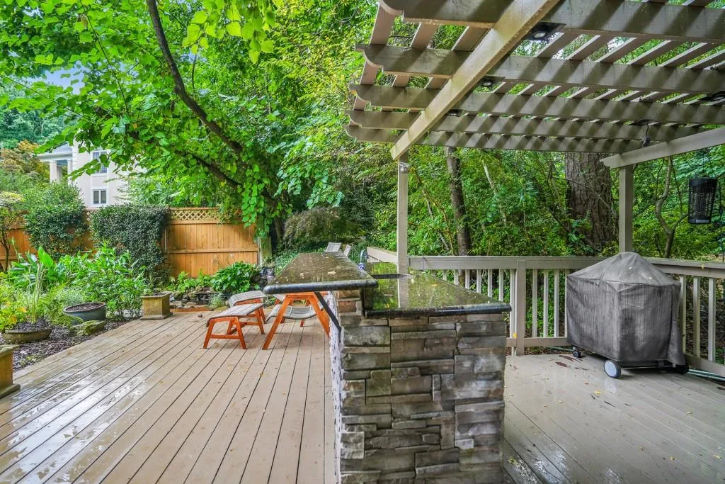 229 N Mill Road, Atlanta, Georgia 30328, 3 Bedrooms Bedrooms, ,3 BathroomsBathrooms,Residential,Sold,229 N Mill Road,7105297