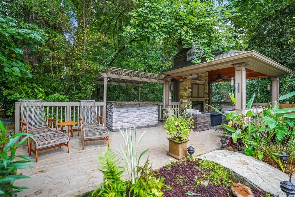 229 N Mill Road, Atlanta, Georgia 30328, 3 Bedrooms Bedrooms, ,3 BathroomsBathrooms,Residential,Sold,229 N Mill Road,7105297