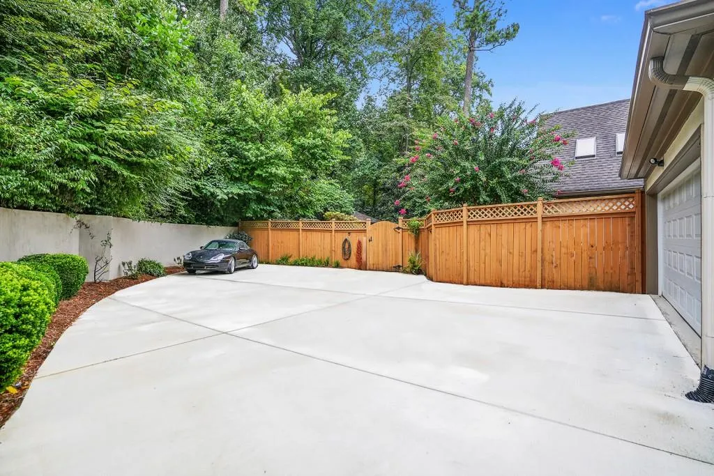 229 N Mill Road, Atlanta, Georgia 30328, 3 Bedrooms Bedrooms, ,3 BathroomsBathrooms,Residential,Sold,229 N Mill Road,7105297