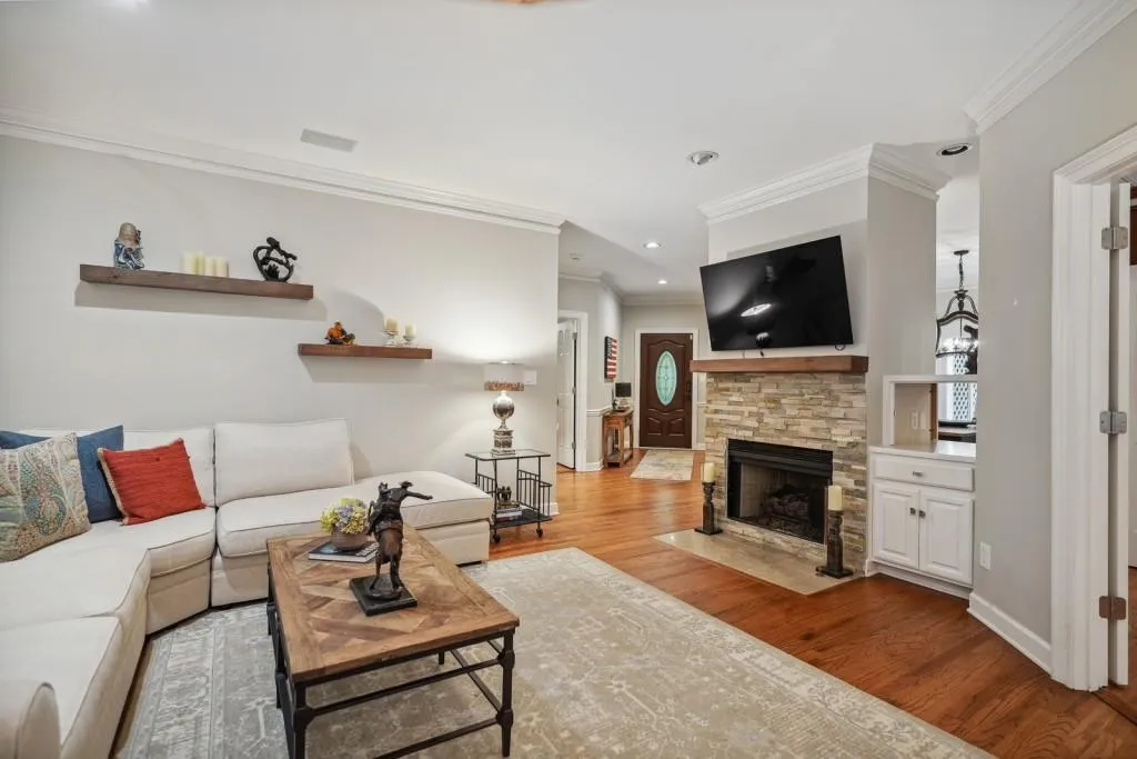229 N Mill Road, Atlanta, Georgia 30328, 3 Bedrooms Bedrooms, ,3 BathroomsBathrooms,Residential,Sold,229 N Mill Road,7105297