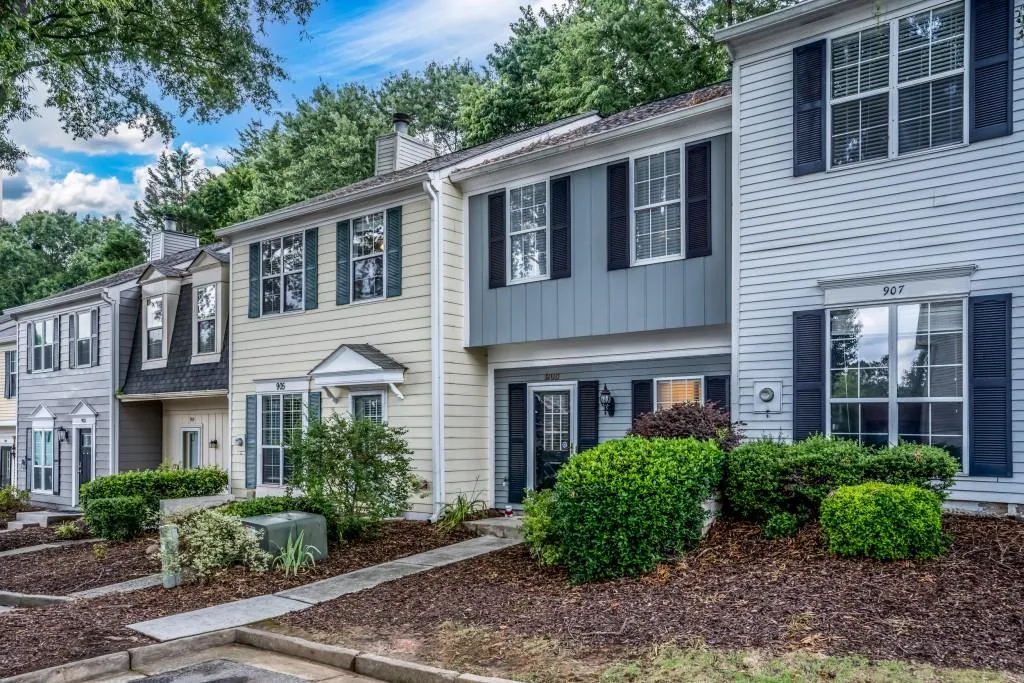 906 Wedgewood Way, Sandy Springs, Georgia 30350, 2 Bedrooms Bedrooms, ,2 BathroomsBathrooms,Residential,Sold,906 Wedgewood Way,7076295