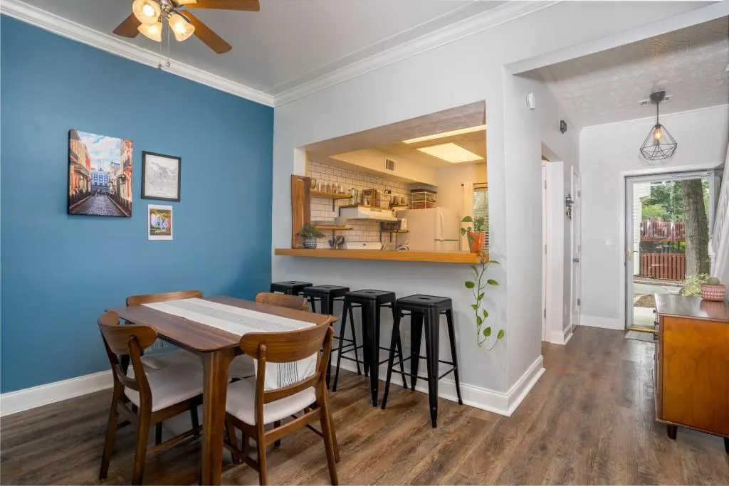 906 Wedgewood Way, Sandy Springs, Georgia 30350, 2 Bedrooms Bedrooms, ,2 BathroomsBathrooms,Residential,Sold,906 Wedgewood Way,7076295