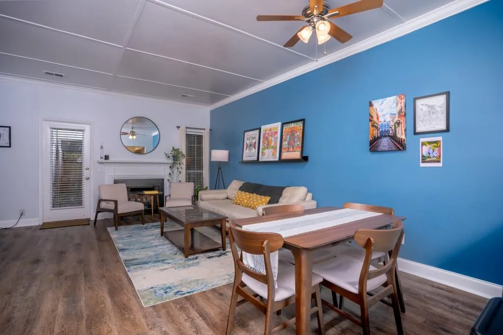 906 Wedgewood Way, Sandy Springs, Georgia 30350, 2 Bedrooms Bedrooms, ,2 BathroomsBathrooms,Residential,Sold,906 Wedgewood Way,7076295