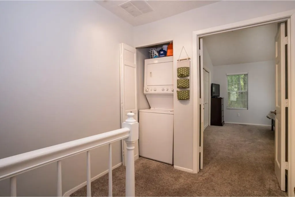 906 Wedgewood Way, Sandy Springs, Georgia 30350, 2 Bedrooms Bedrooms, ,2 BathroomsBathrooms,Residential,Sold,906 Wedgewood Way,7076295