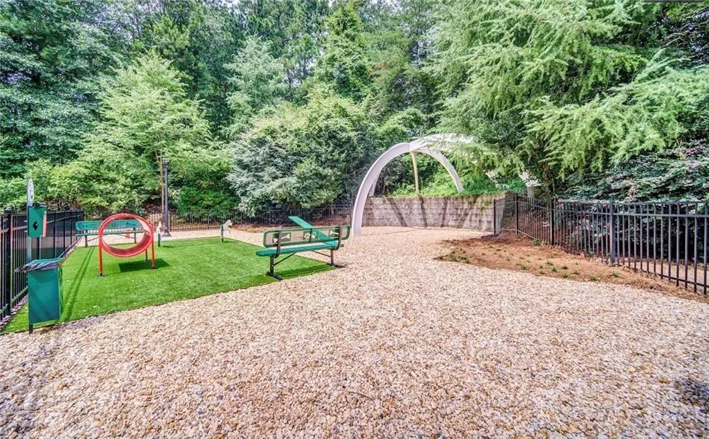 795 Hammond Drive Unit 413, Atlanta, Georgia 30328, 2 Bedrooms Bedrooms, ,2 BathroomsBathrooms,Residential,Sold,795 Hammond Drive Unit 413,6987417